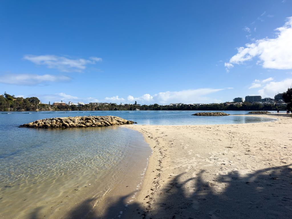 Auch am Swan River gibt es schöne kleine Buchten