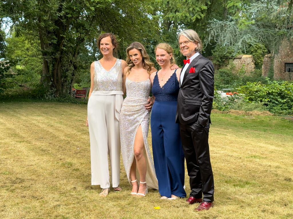 Katharina die Mutter von Eva & Hannah mit Kurt ihrem Mann