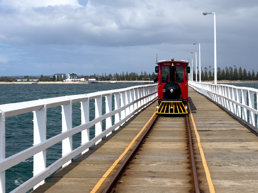 Der Jetty Express kommt näher...