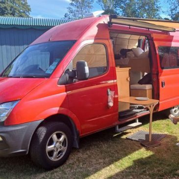 Clifford, the red Van