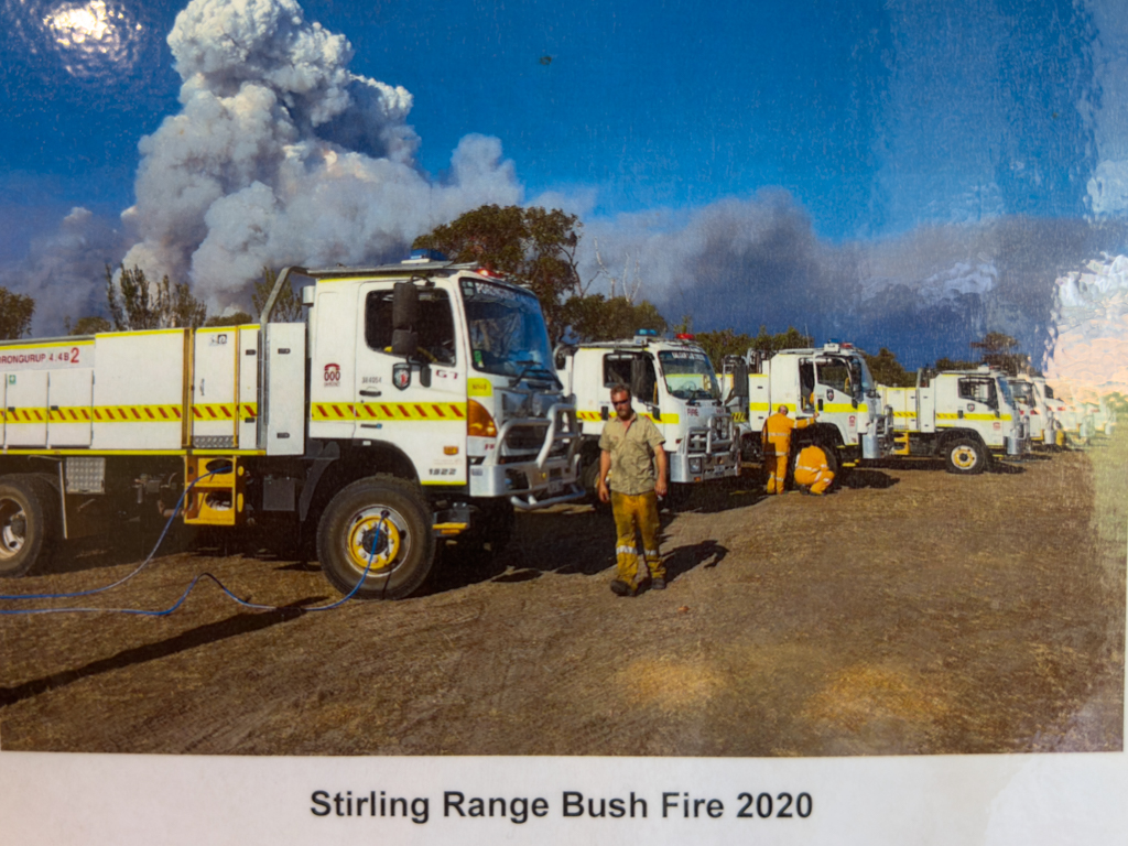 Das Stirling Range Buschfeuer 2020, die Fire Brigade ist vor Ort!
