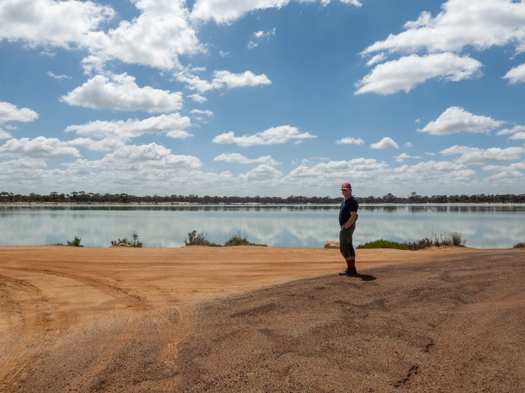 Mit Jo auf einer Runde im Gebiet des Wave Rock unterwegs