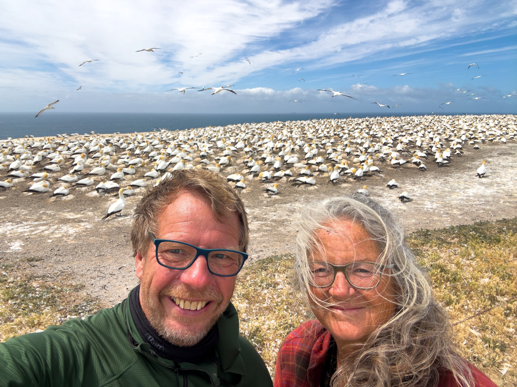 Selfie: JoMa vor der Töpel Kolonie wo es immer hoch hergeht...