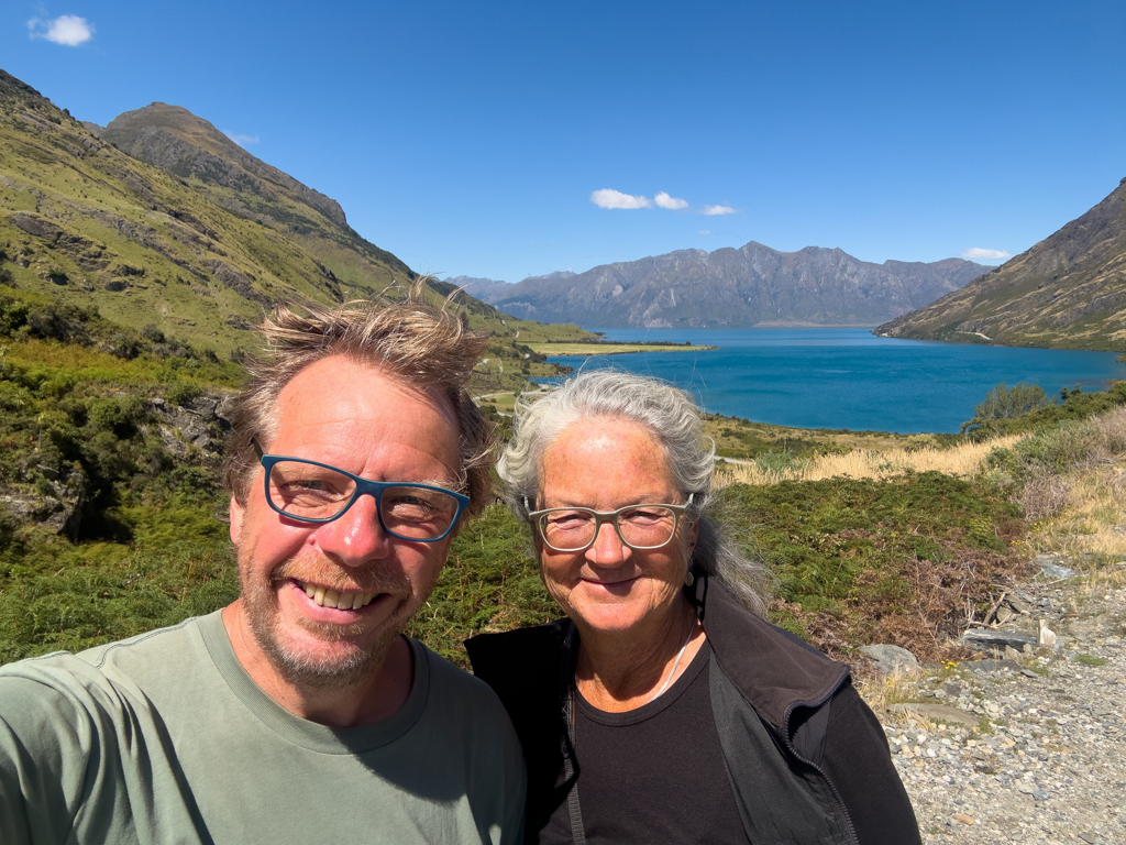 Selfie: JoMa am Lookout auf Lake Hāwea