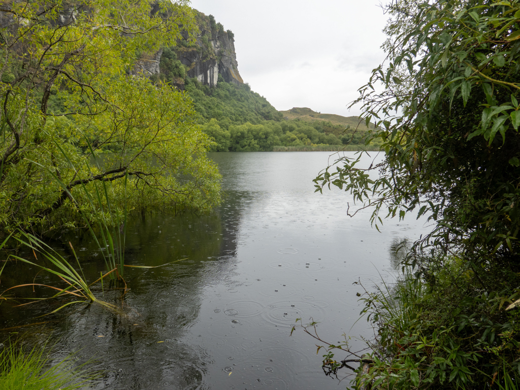Der kleine Diamond Lake im Regen