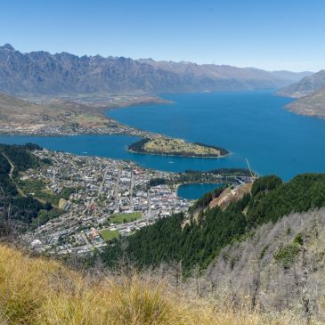 Auf Jan’s Peak hoch über Queenstown hinaus