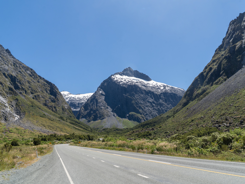 Auf dem Milford Sound HWY unterwegs zum selbigen...