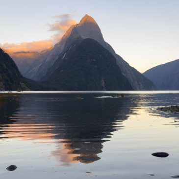 Sonnenaufgang am Milford Sound