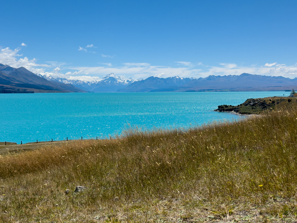 Imposante Berglandschaft am View Point um Lake Pukaki herum