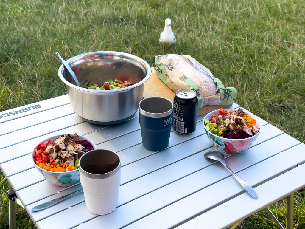 Ob da was für die neugierige Möwe von abfällt?