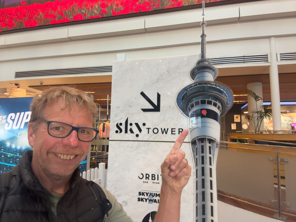Selfie: Da gehts hin: In die 52. Etage ins Restaurant