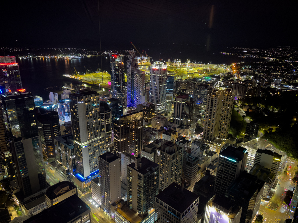 In Auckland ist es Nacht geworden...